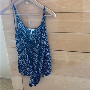 Tank top with black and Nude colored print